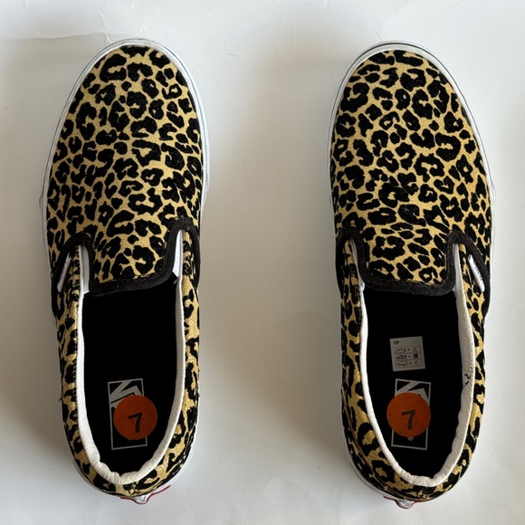 Leopard Vans Slip-on Sneakers 🐆👟 - Picture 3 of 3